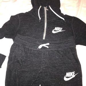 Nike Sweatsuit